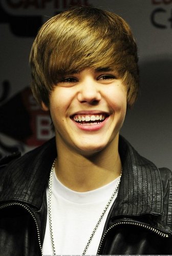 i love his SMILE! <3