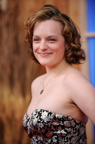  Elisabeth Moss - Premiere Of "Did toi Hear About The Morgans?" - Arrivals