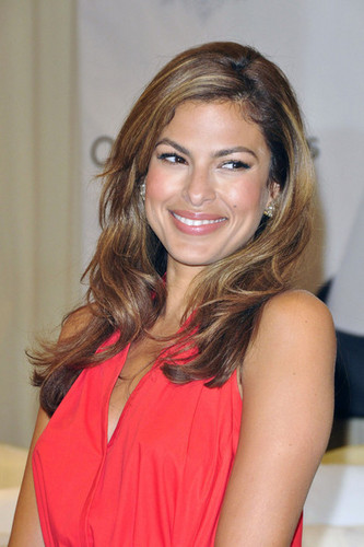 Eva Mendes Launches Her Line of Bedding in Toronto 