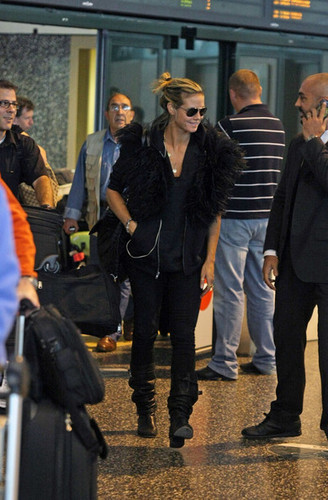  Heidi Klum at Milan Airport
