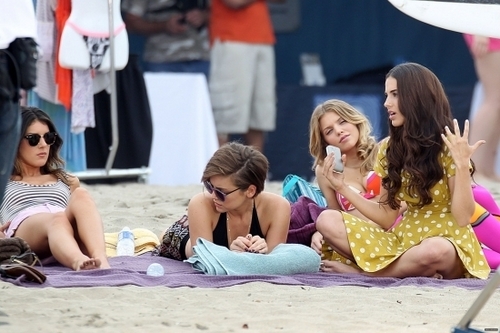 On The Set of 90210 Season 3 > October 14th, 2010 (new HQ pics)