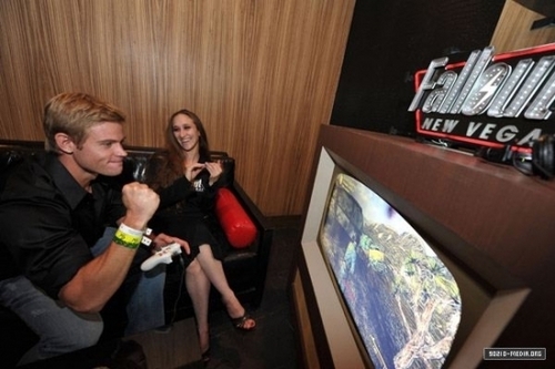  2010-10-16 Fallout New Vegas launch event in Las Vegas (More pics)