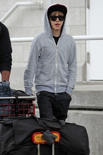  Justin Bieber Arrives in Vancouver