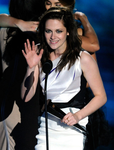  Kristen @ the Scream Awards 2010