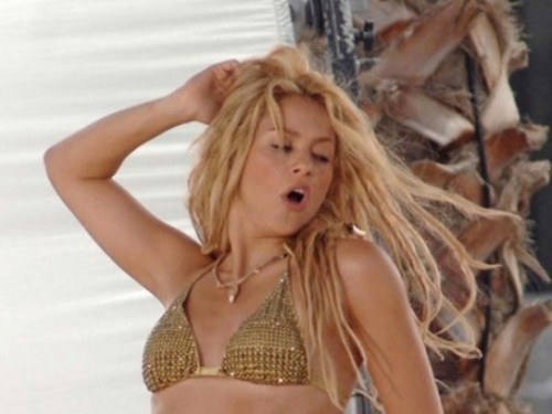  Shakira vàng đít, mông, ass BREAST