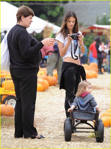Alessandra Ambrosio: Pumpkin Picking with Anja!