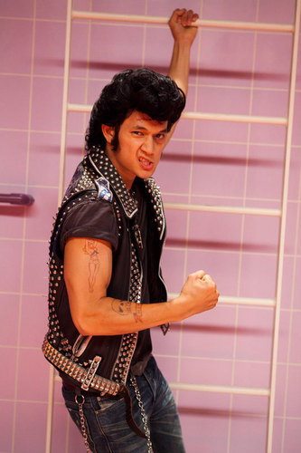  FIRST LOOK: Hot Pics From The New ‘Rocky Horror glee/グリー Show’ Episode!