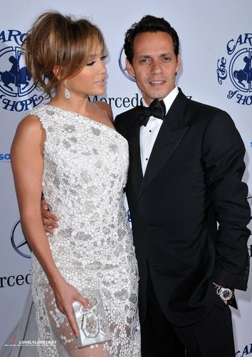  Jennifer @ The 32nd Annual Carousel Of Hope Ball-Arrivals
