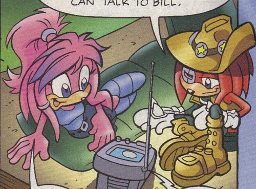 Knuckles and his wife, Julie-Su