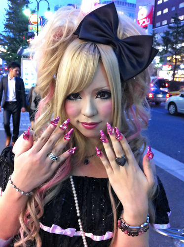  Nails in Shinjuku