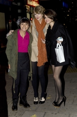  October 21-Out in London with Taylor snel, swift