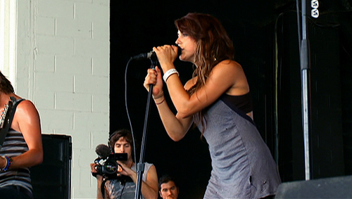  Sierra, lead singer of VersaEmerge