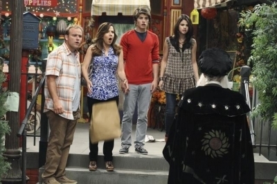  Wizards of Waverly Place 3x27 Alex Tells The World