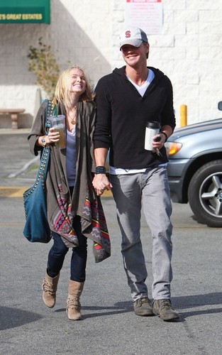  Chad Michael Murray and Kenzie Dalton: Coffee toko Couple