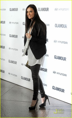  Demi Moore: 'Great Work' at Glamour Reel Moments!