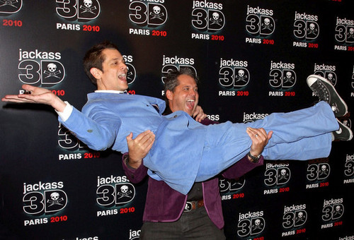  Jeff Tremaine & Johnny Knoxville @ the Paris Premiere of 'Jackass 3D'