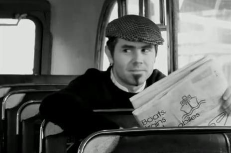  mais screenshots from Neil's música video