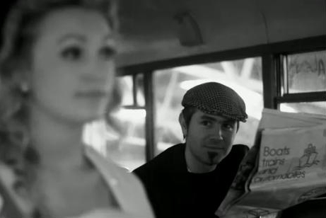  mais screenshots from Neil's música video