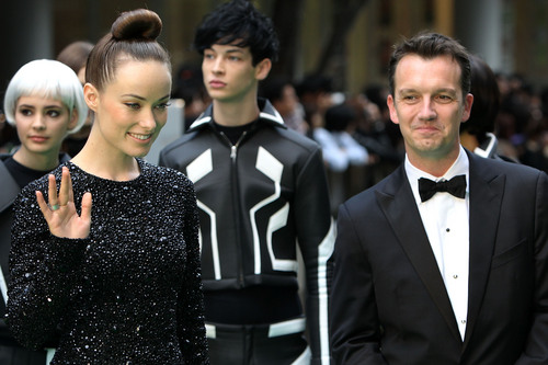  Olivia Wilde & Sean Bally @ the Opening of the 2010 Tokyo Film Festival (HQ)