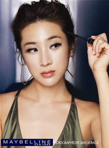 Seo inyoung for maybelline