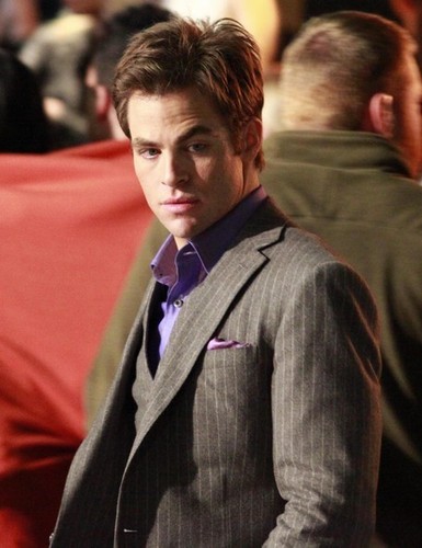  Chris Pine Filming 'This Means War' In Vancouver