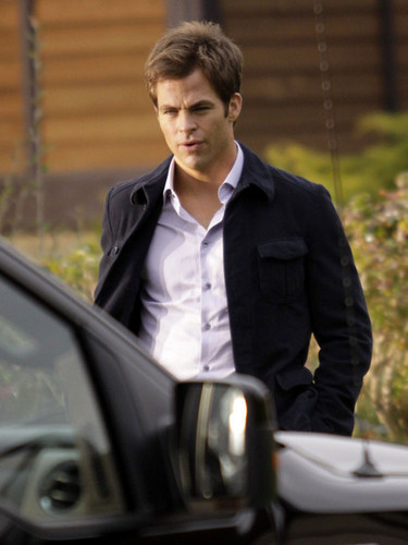  Chris Pine On The Set Of 'This Means War'
