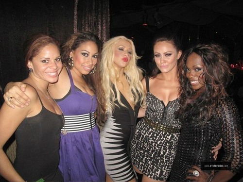  Christina Aguilera & Her Dancers in Vegas 照片