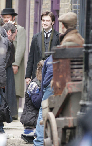  Dan Radcliffe on the set of The Woman in Black