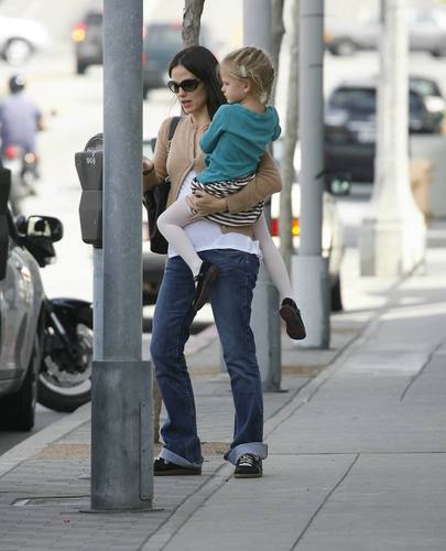  Jennifer and màu tím in Santa Monica!