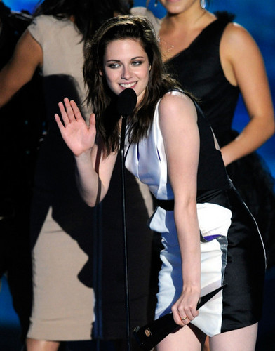  Kristen at the Scream awards [HQ]