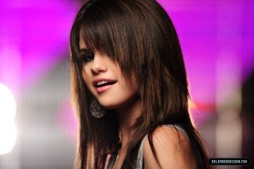  Selena Gomez rox
