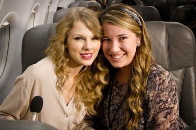  CMT Sweepstakes Winners Fly to L.A. With Taylor snel, swift
