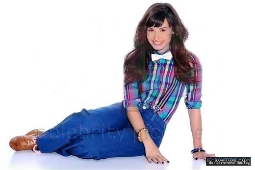  Demi Lovato - K Munyan 2008 for Twist magazine photoshoot