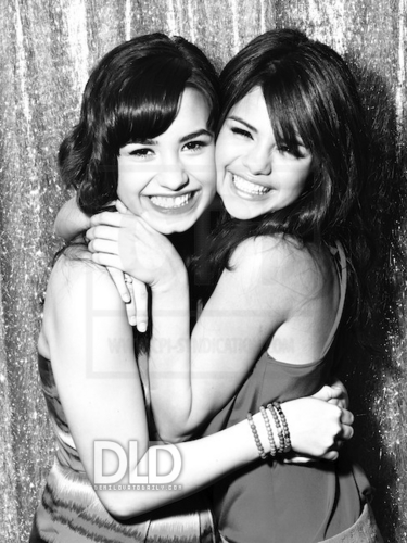  Demi Lovato - M Lavine 2009 for People magazine photoshoot