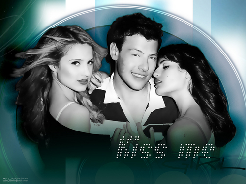 Glee - Kiss me girl