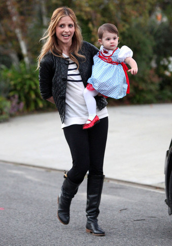  Sarah & charlotte out in Brentwood