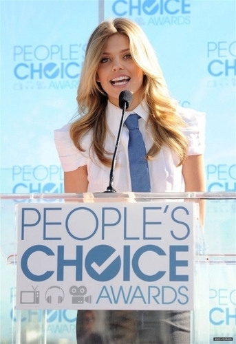  2010-11-09 People's Choice Awards 2011 Press Conference