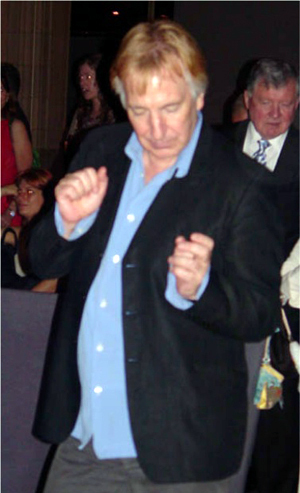  Alan is dancing