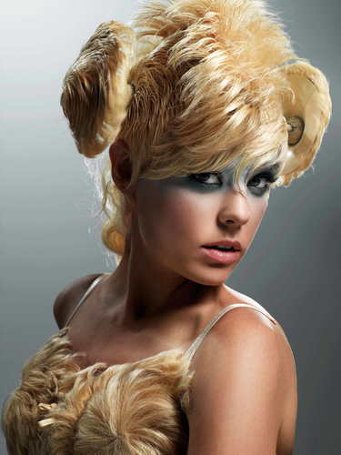 America's inayofuata juu Model Cycle 7 Big Hair Photoshoot