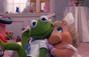  Baby Kermit and Piggie