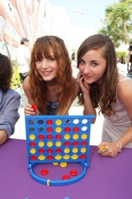 Bella& Her Friend Playing Connect 4<3