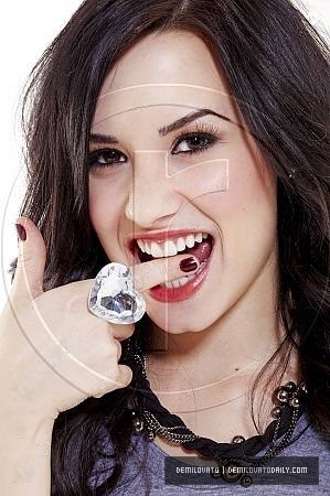  Demi Lovato - 엘 Gregg 2010 for Bliss magazine photoshoot