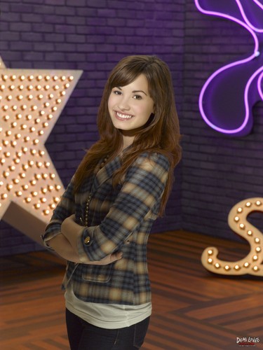  Demi Lovato - Sonny With A Chance Season 1 promoshoot (2009)