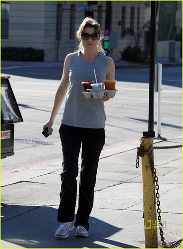 Ellen Pompeo Takes Home Juice For Two