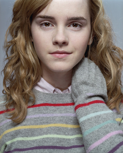  Emma Watson - Photoshoot #033: Entertainment Weekly (2007)