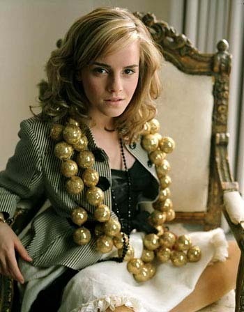  Emma Watson - Photoshoot #036: Parade (2007)