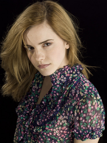  Emma Watson - Photoshoot #040: WB Headshoot (2008)