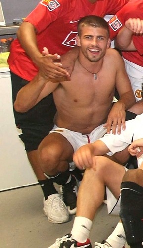  Gerald Piqué naked and sexy
