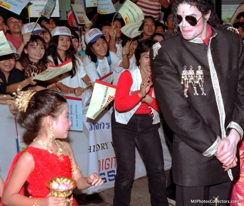  MJ and his Fans «3