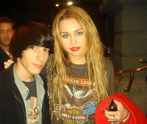  Miley 06/11/2010